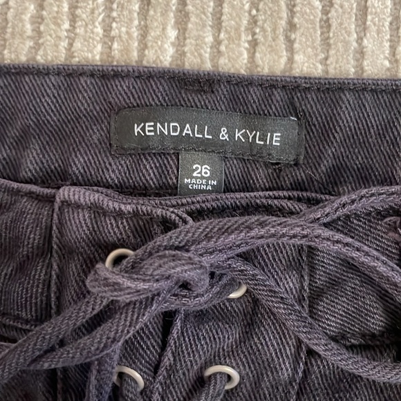 PacSun Kendall & Kylie Jean Mini Skirt in Black - Size: 26 - Picture 5 of 6